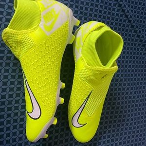 Selling new soccer shoes